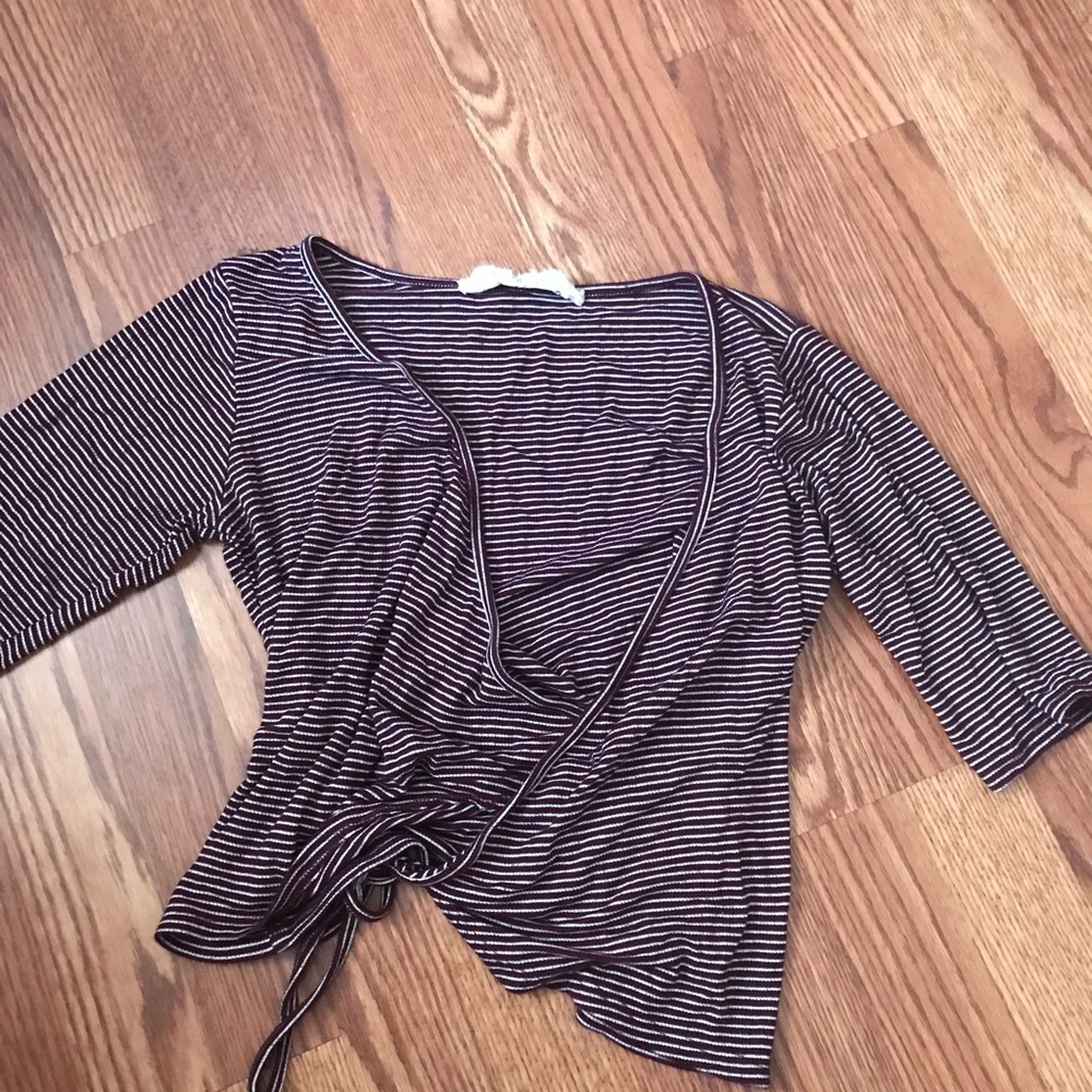 Quarter sleeve top